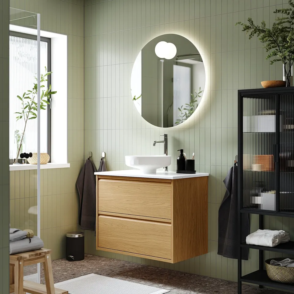ÄNGSJÖN / LERSJÖN in a room
