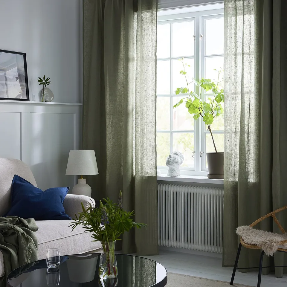 DYTÅG in a room