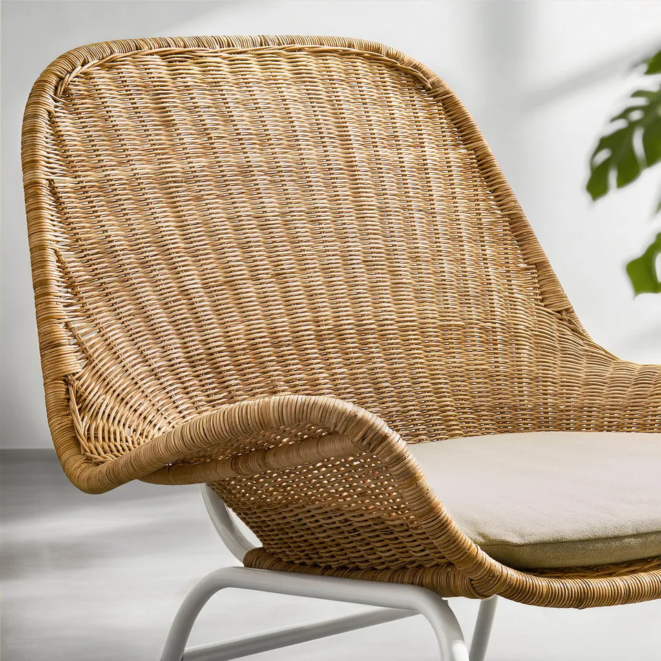 FRYKSÅS rattan armchair - natural, curved back & arms