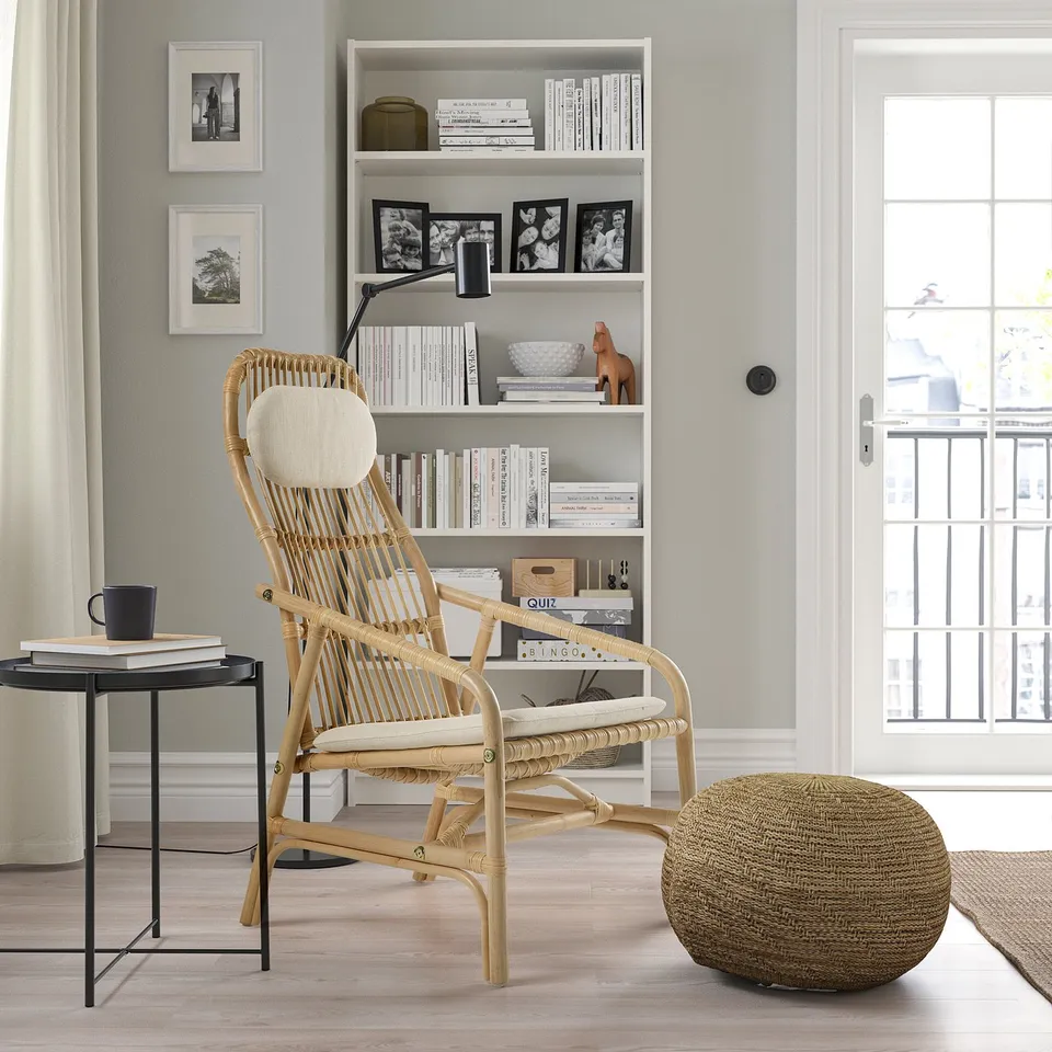 SALNÖ / GRYTTOM in a room