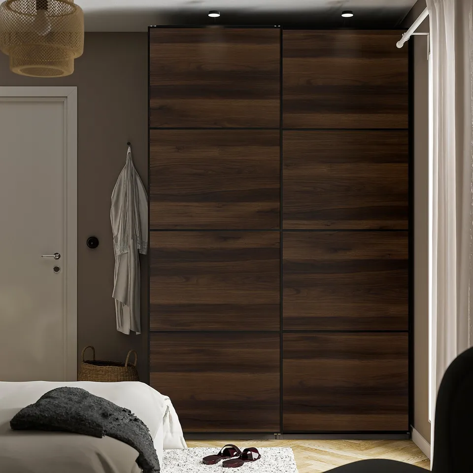 MEHAMN in a room