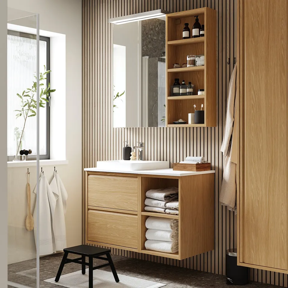 HAGAÅN in a room