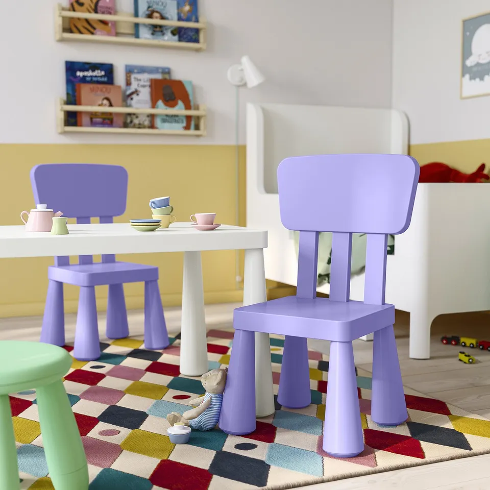 MAMMUT in a room