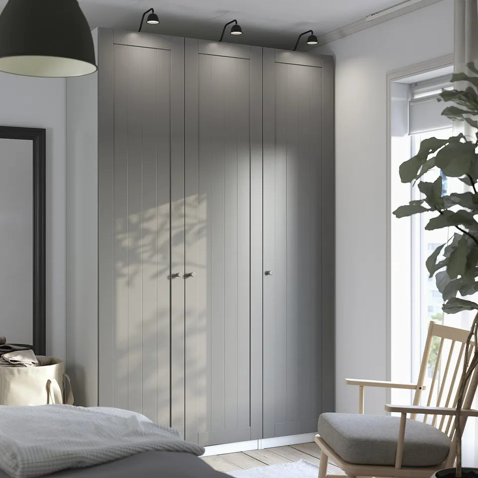 PAX / GULLABERG in a room