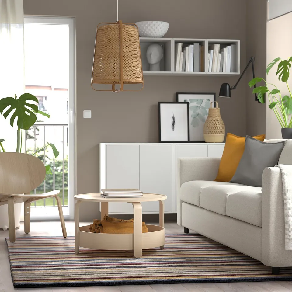 ELLJUSSPÅR in a room