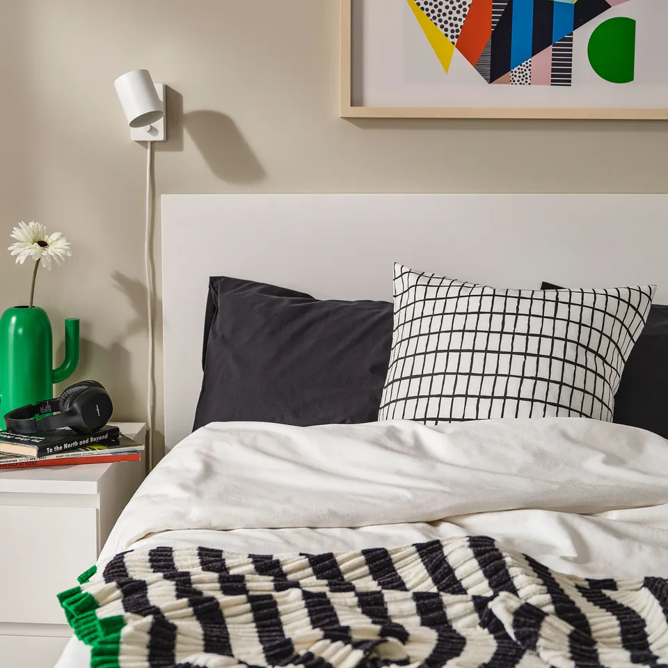 part: MÄSTERROT cushion cover