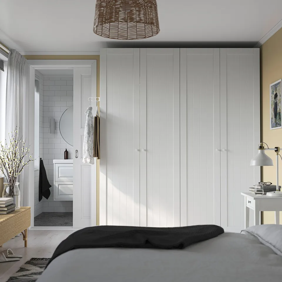 PAX / GULLABERG in a room