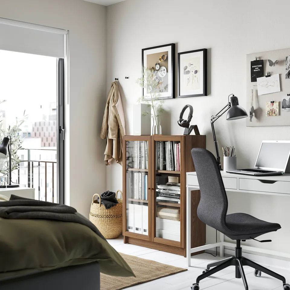 part: BILLY / OXBERG bookcase with glass doors