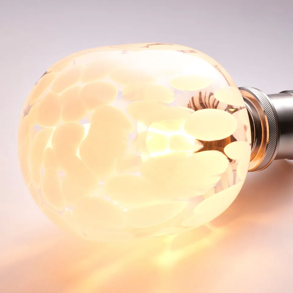 part: MOLNART LED bulb E27 240 lumen
