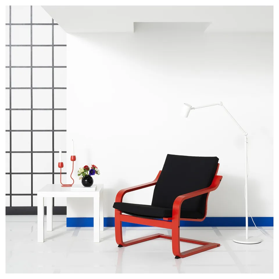 POÄNG in a room