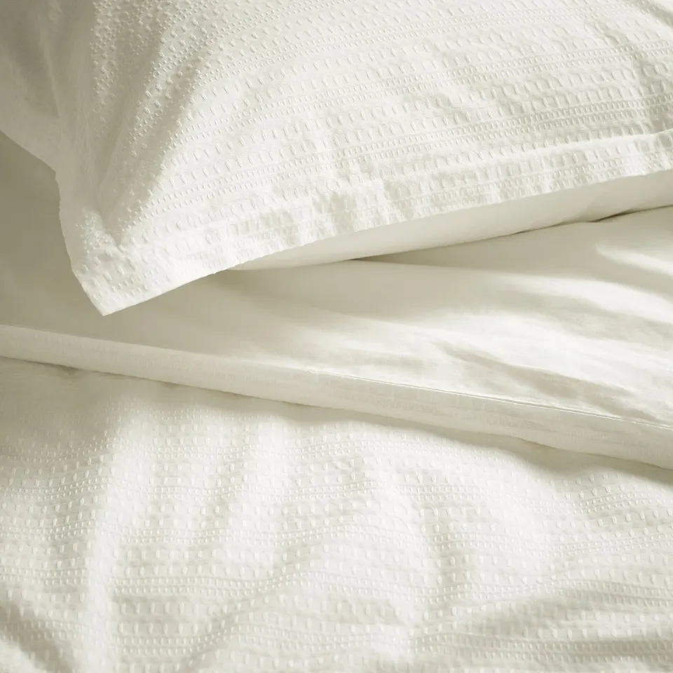 LUKTVICKER Duvet cover and pillowcase, white, 150x200/50x80 cm