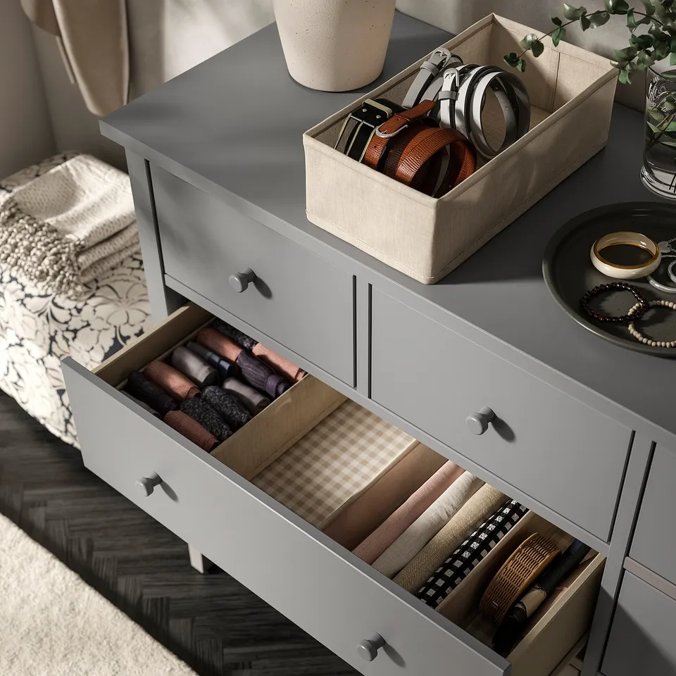 part: GULLABERG chest of 8 drawers