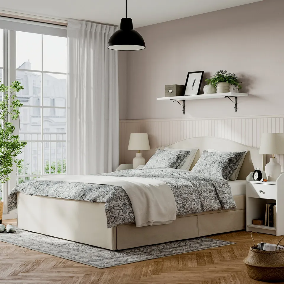 RAMNEFJÄLL in a room