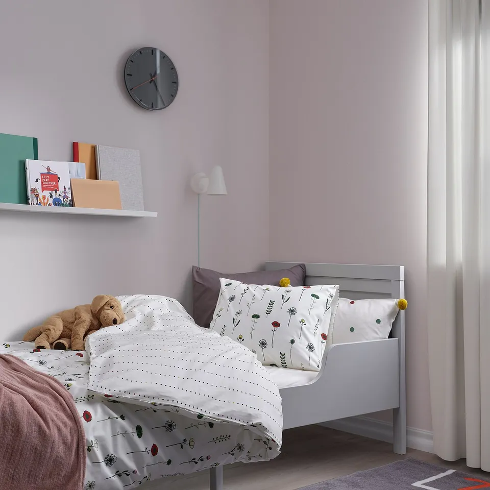 NATTSLÄNDA in a room