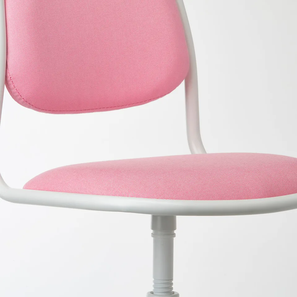 A pink and white office chair with adjustable height and swivel function. Highlights the chairs seat and gas lift mechanism.