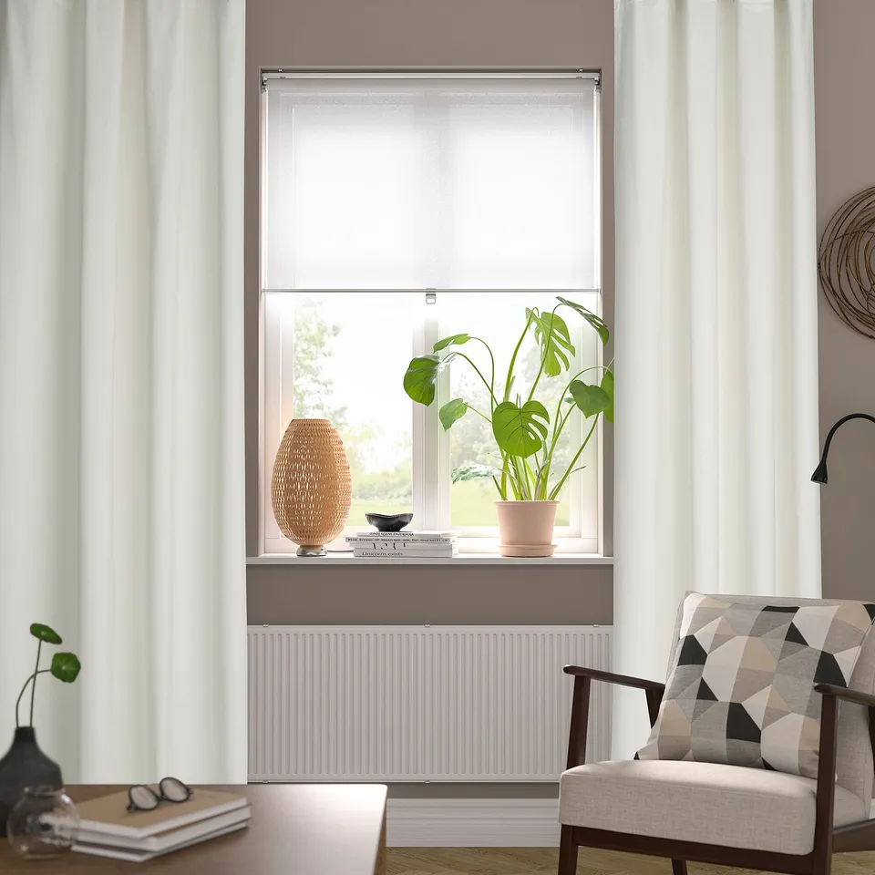 SVARTHÖ in a room