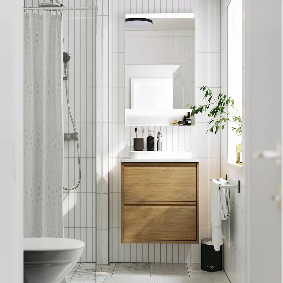 ÄNGSJÖN / BACKSJÖN in a room
