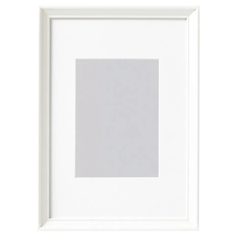 White KNOPPÄNG picture frame with square shape and thin edge.
