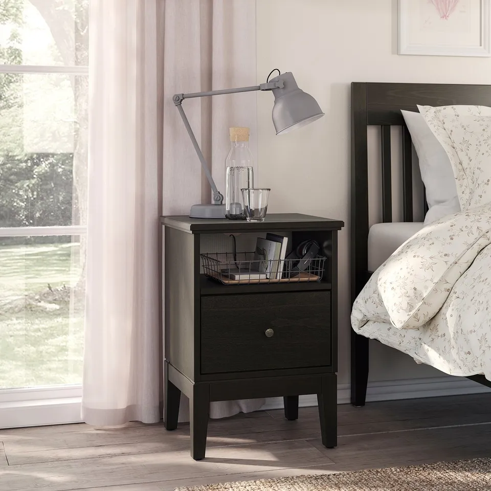 IDANÄS in a room
