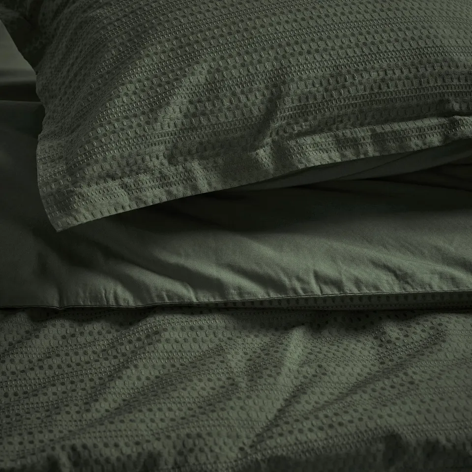 LUKTVICKER Duvet cover and 2 pillowcases, dark green, 200x200/50x80 cm