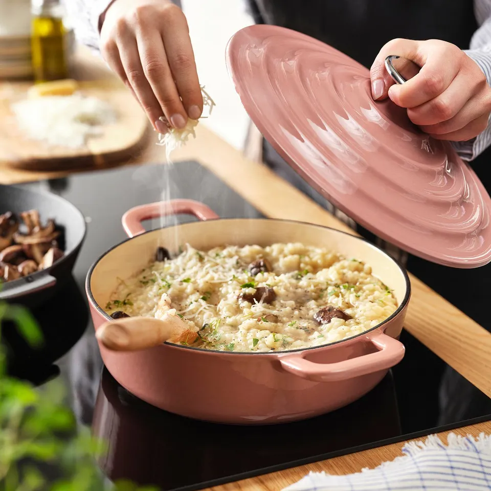 VARDAGEN Pot with lid, enamelled cast iron light pink, 2.5 l
