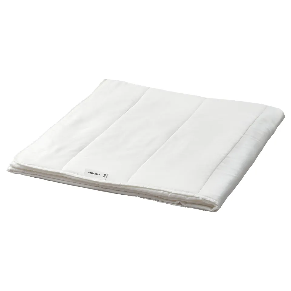 White GRÄSROTSFLY duvet, silky lyocell, rectangular, quilted design.