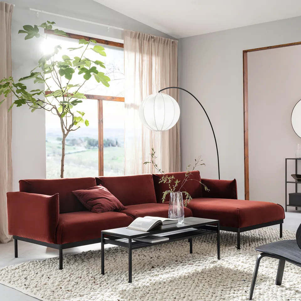ÄPPLARYD in a room