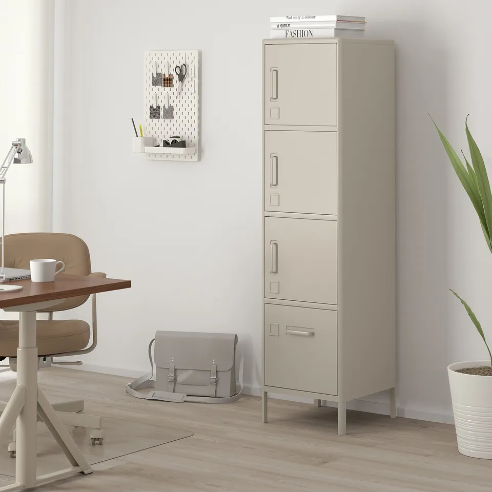 IDÅSEN in a room