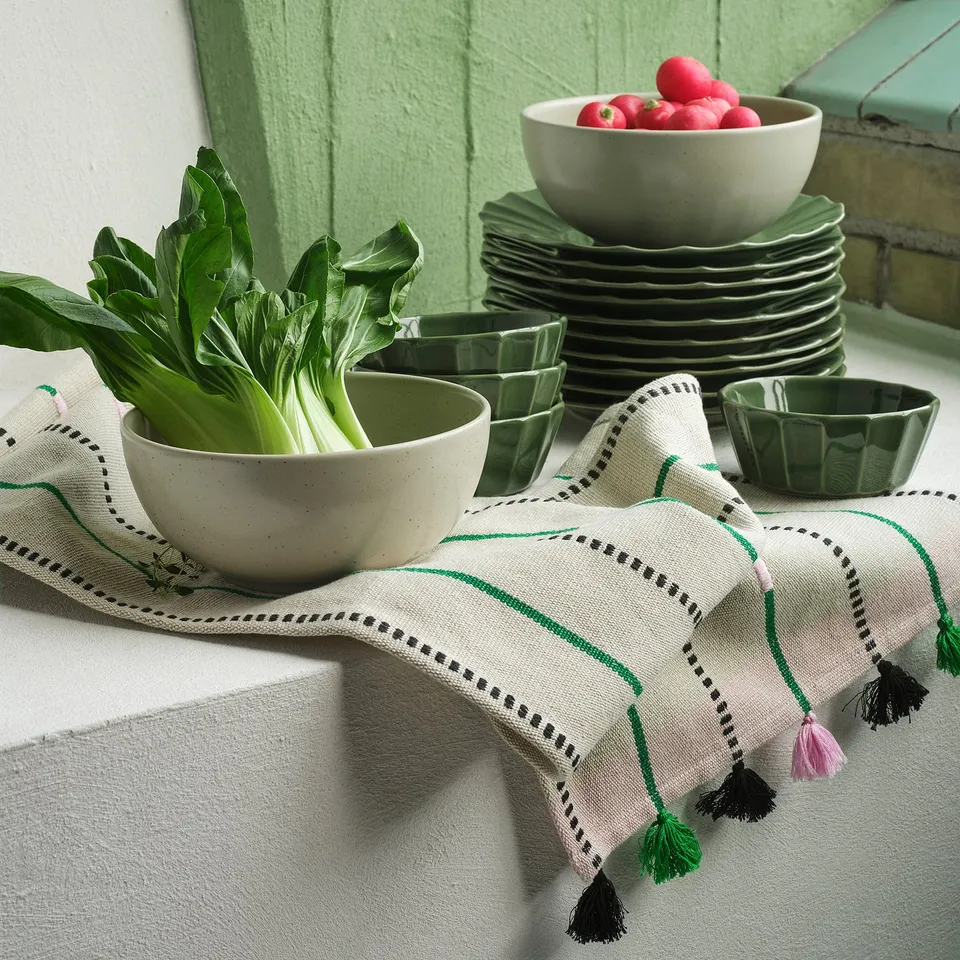 MÄVINN Salad bowl, ceramic, 20 cm