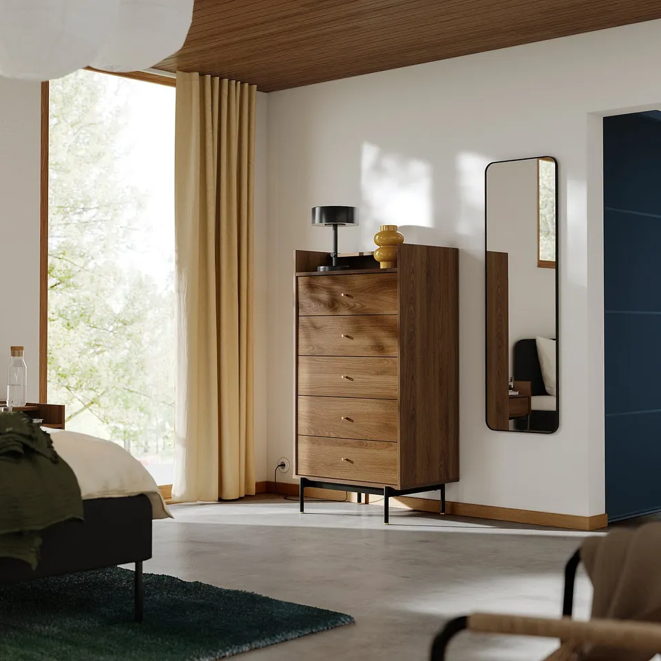 RÅDMANSÖ in a room