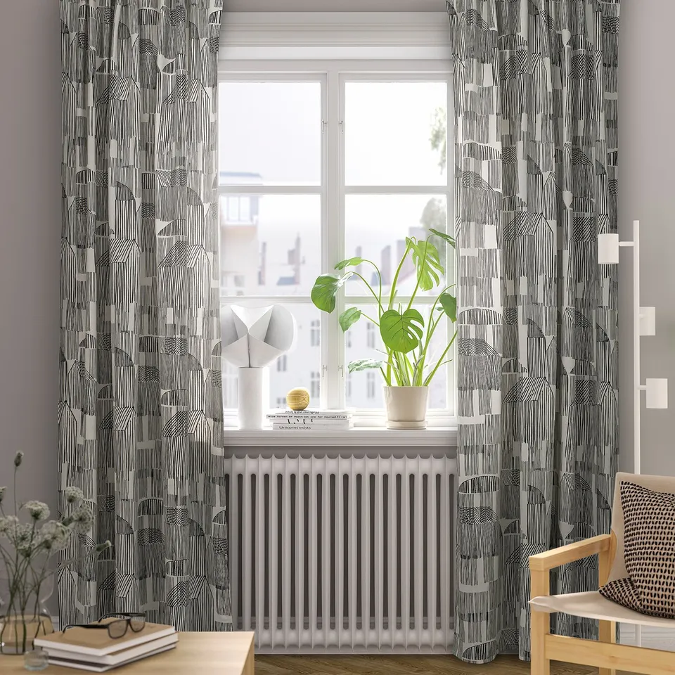 TEMPELFLY in a room