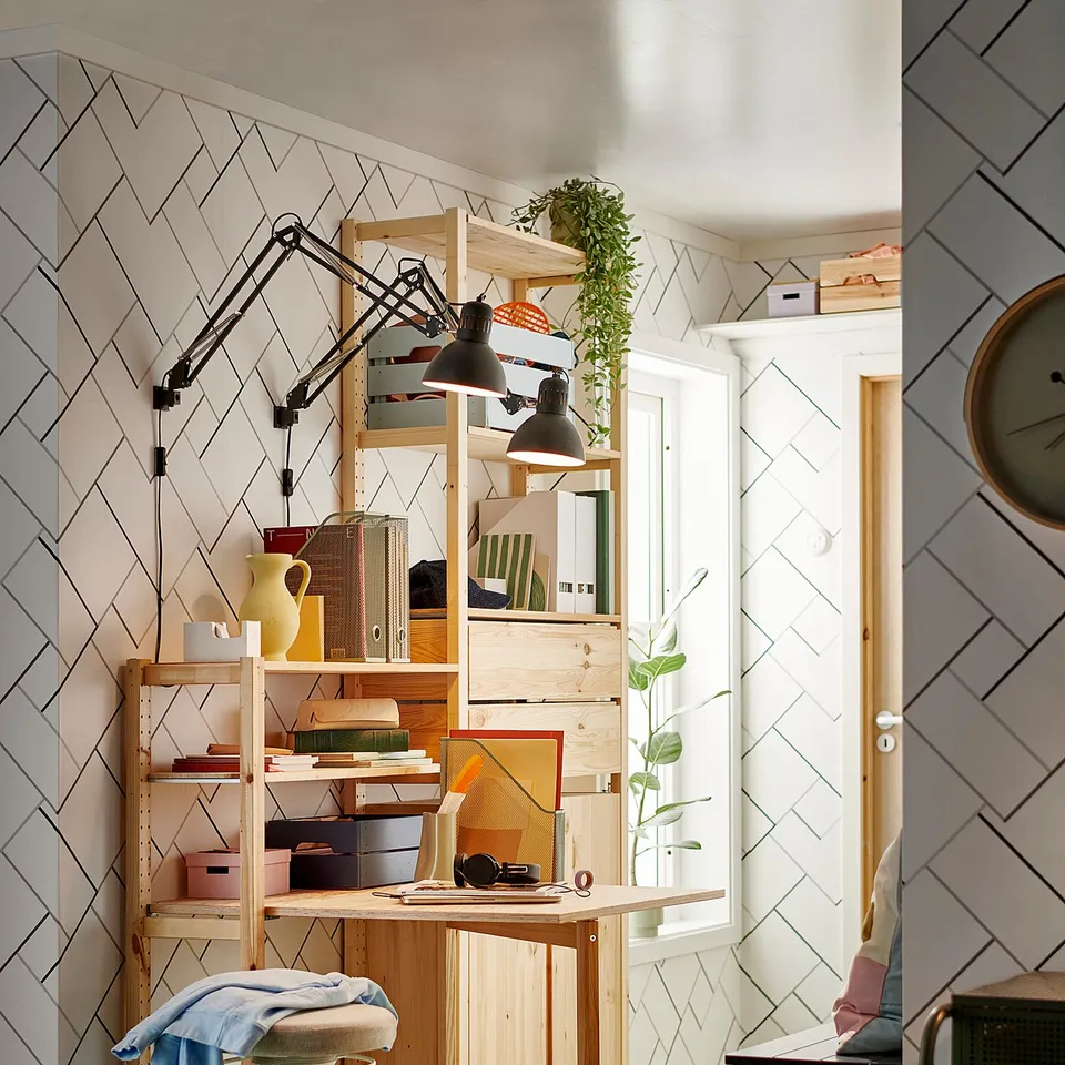 part: IVAR folding table