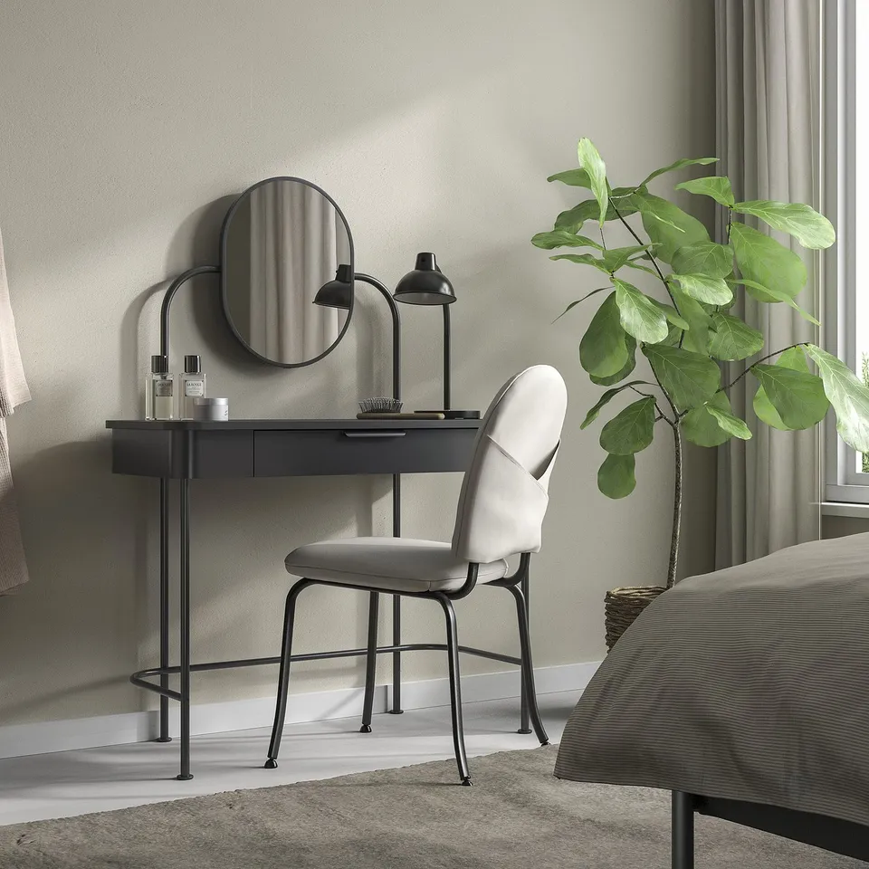 GRÅFJÄLLET in a room