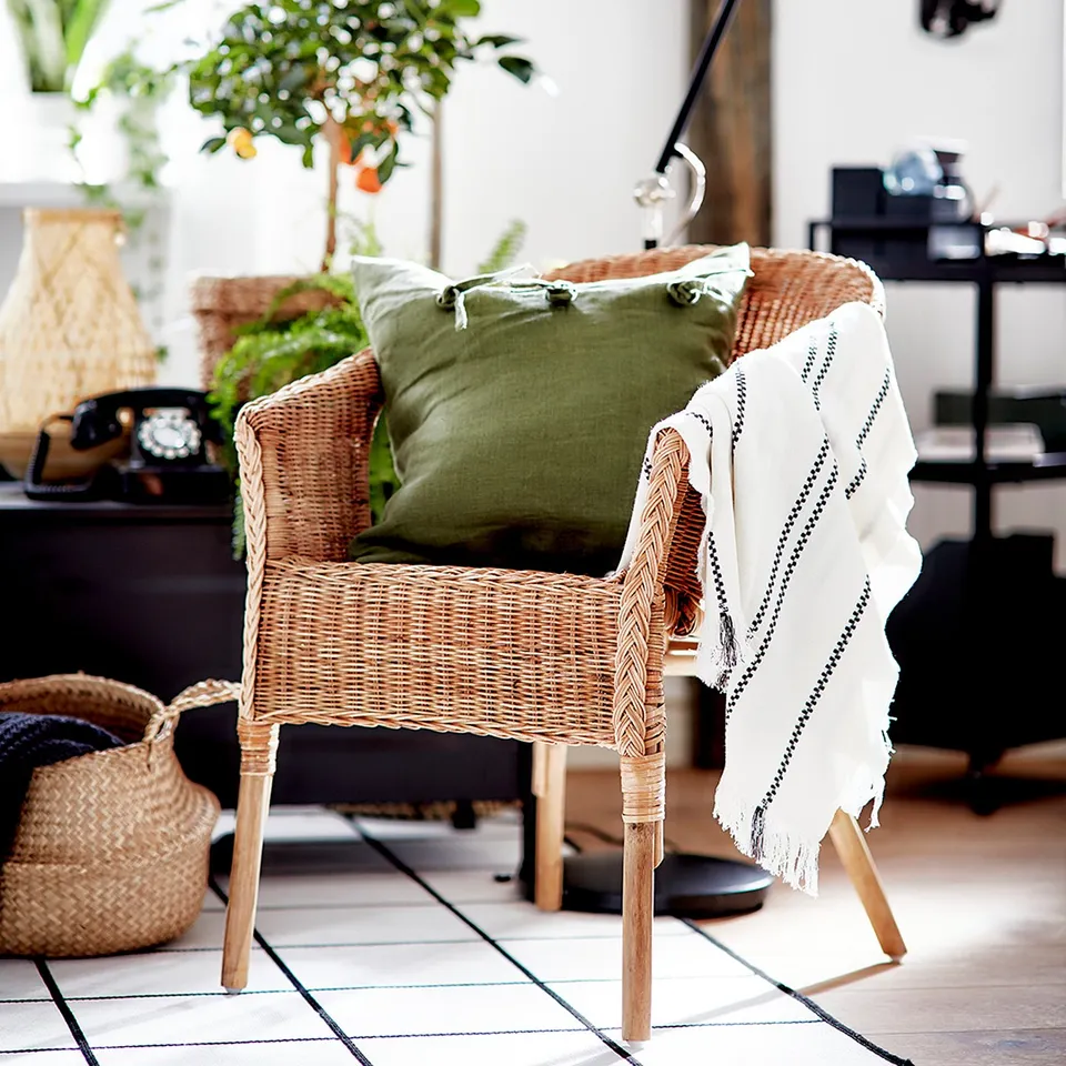part: AGEN chair