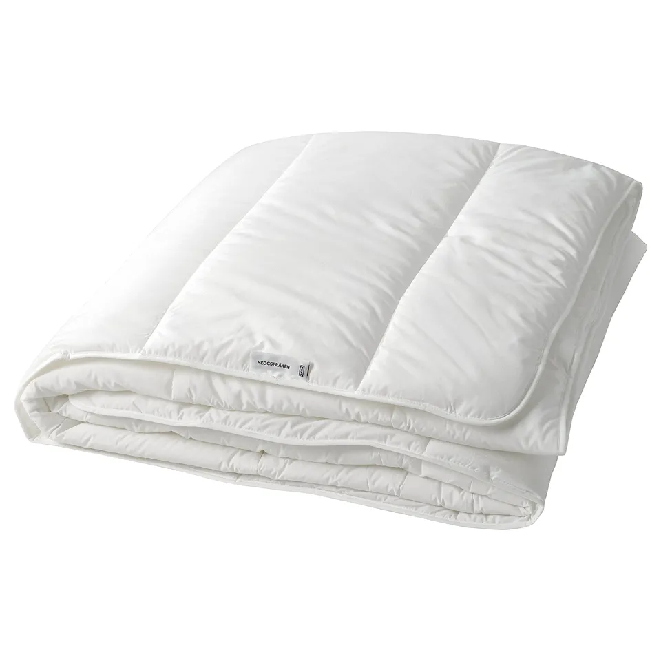 Skögsfräken duvet, white, recycled, breathable, cosy filling.