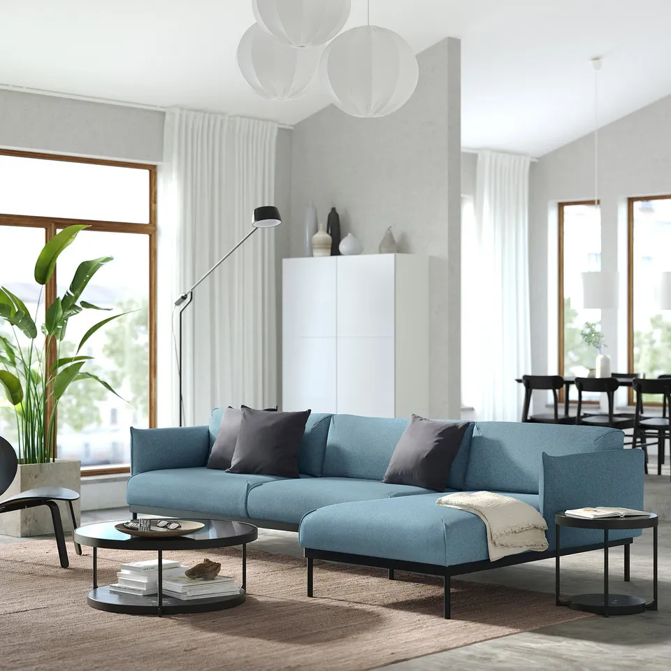 ÄPPLARYD in a room