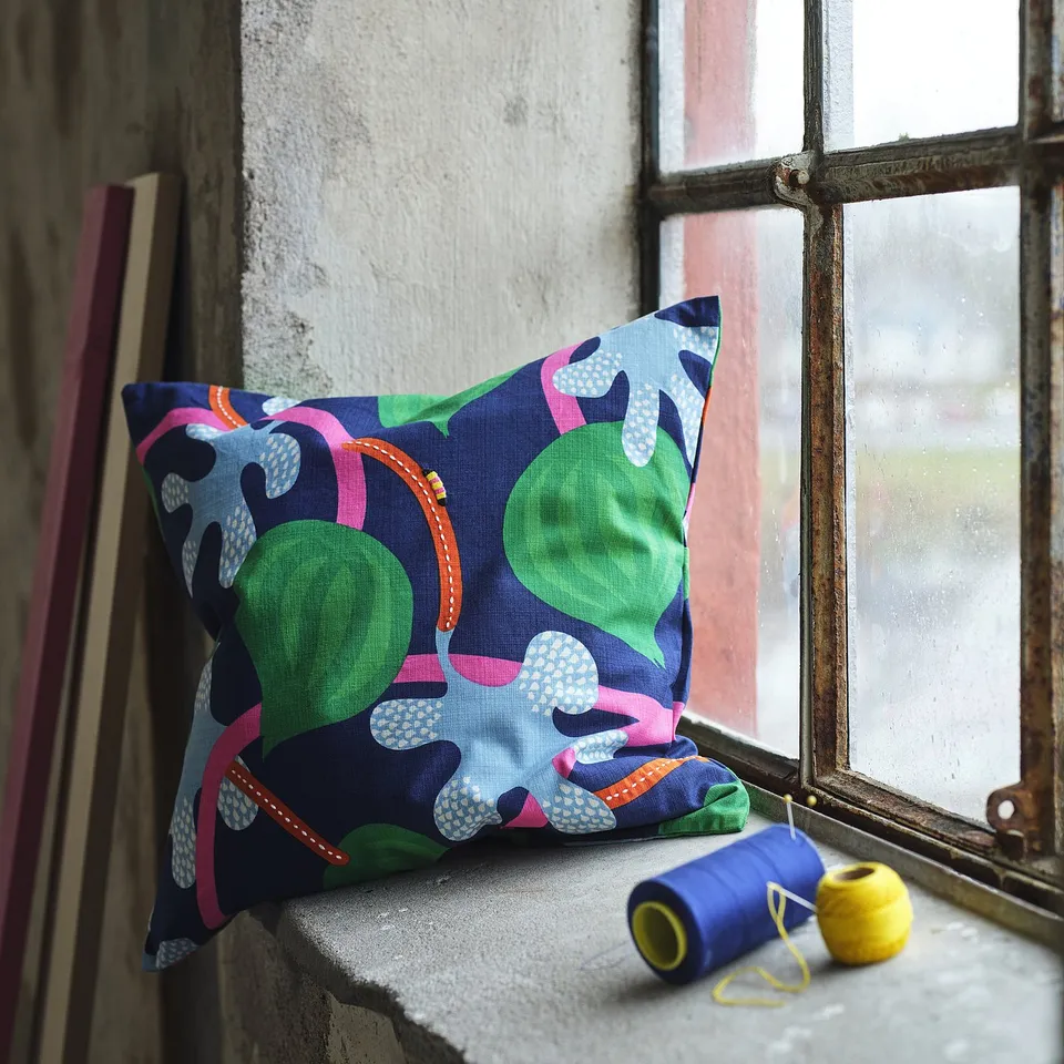 part: MÄVINN cushion cover