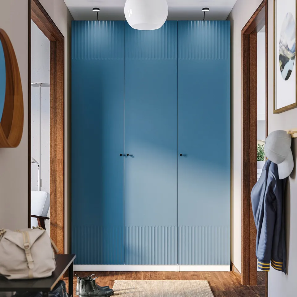 PAX / FYRUDDEN in a room