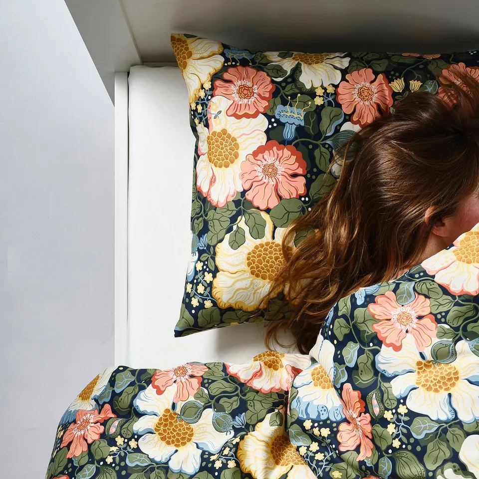ARENBOK Duvet cover and 2 pillowcases, dark blue/floral pattern, 200x200/50x80 cm