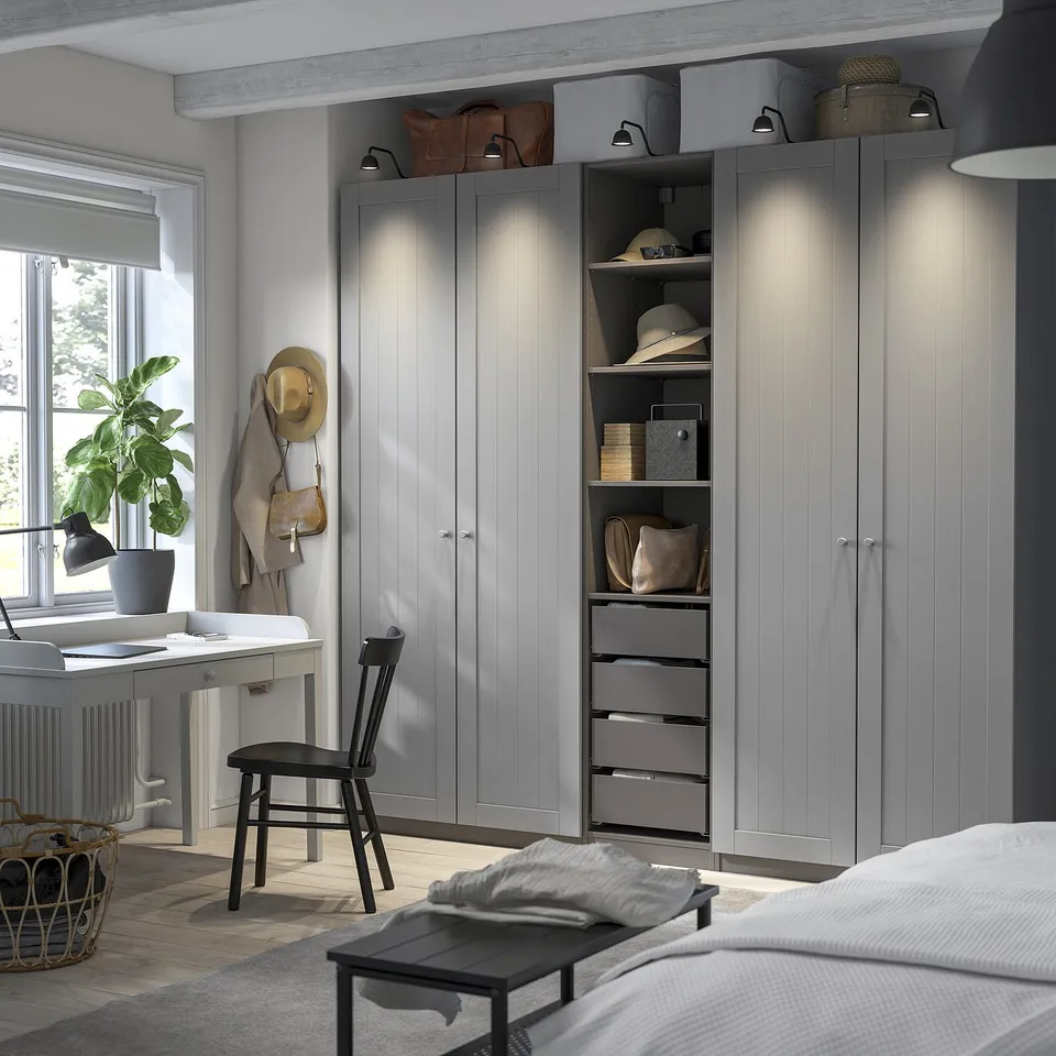PAX / GULLABERG in a room