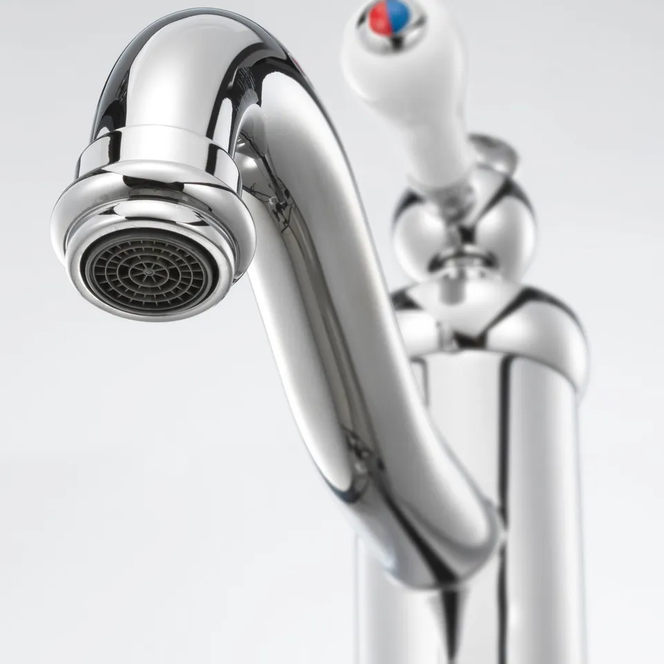 Modern polished chrome tap, sleek design with flexible neck, high quality finish, chrome-plated zinc.