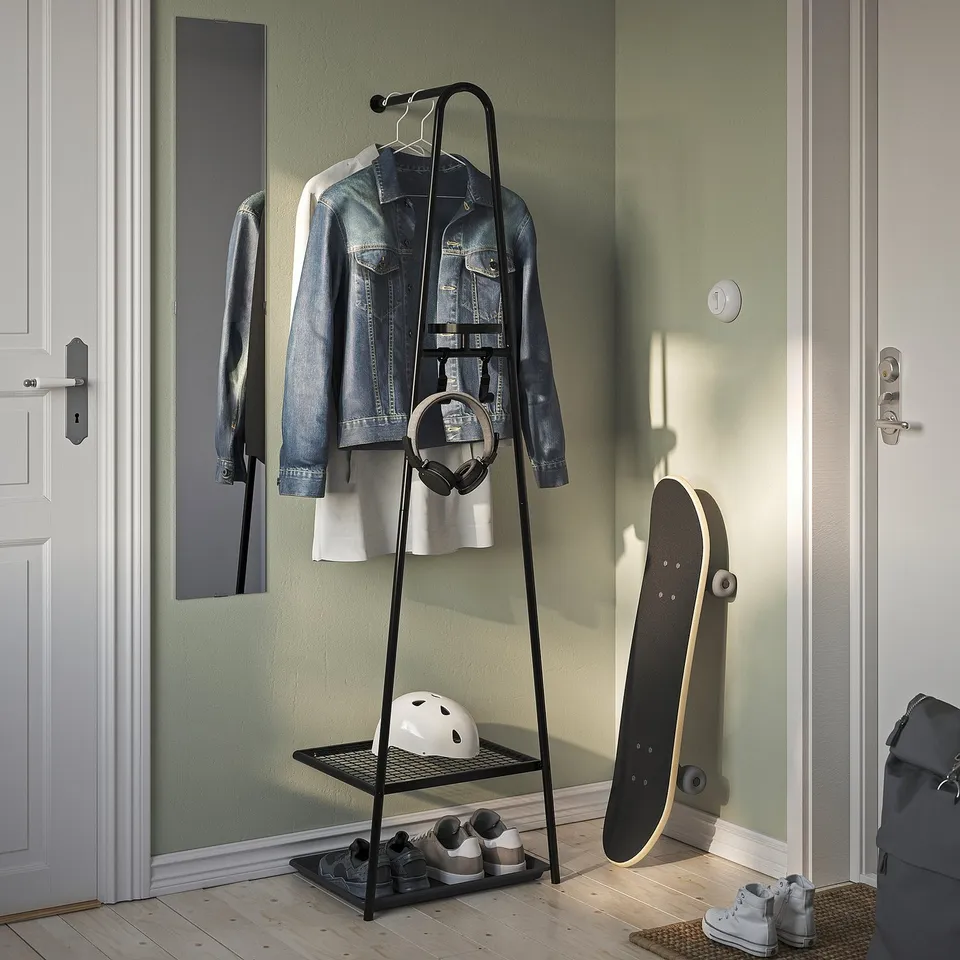 ÄLGANÄS in a room