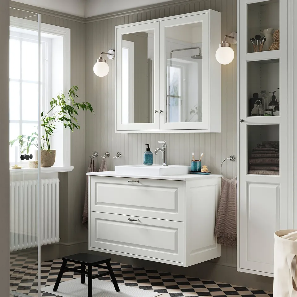 TÄNNFORSEN / ORRSJÖN in a room
