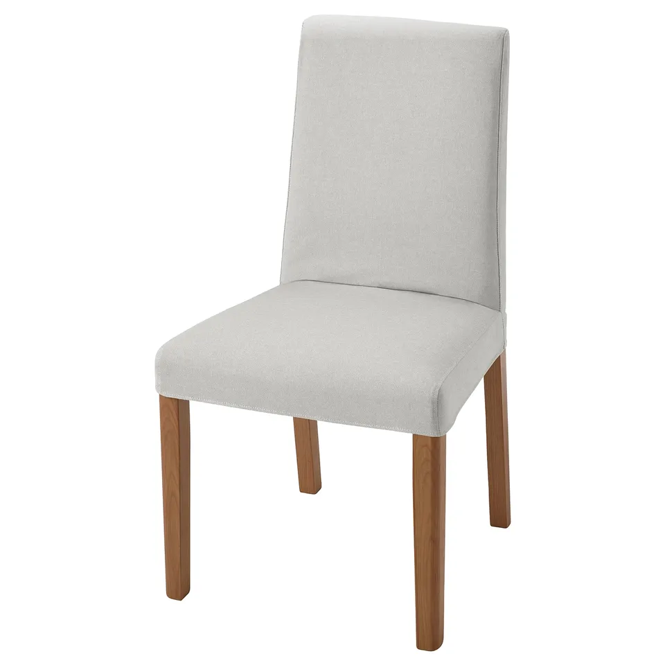 BERGMUND chair: grey, curved back, wood legs, elastic fabric.