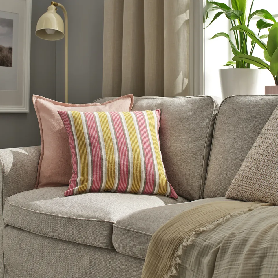 part: KORALLBUSKE cushion cover