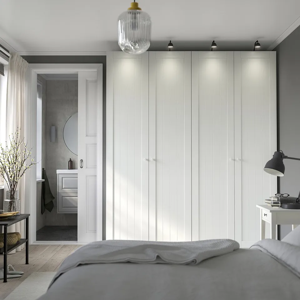 PAX / GULLABERG in a room