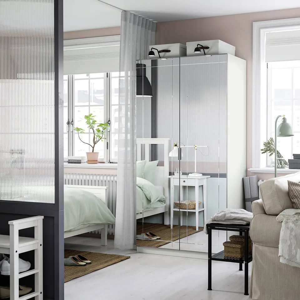 PAX / KAMMARTORP in a room