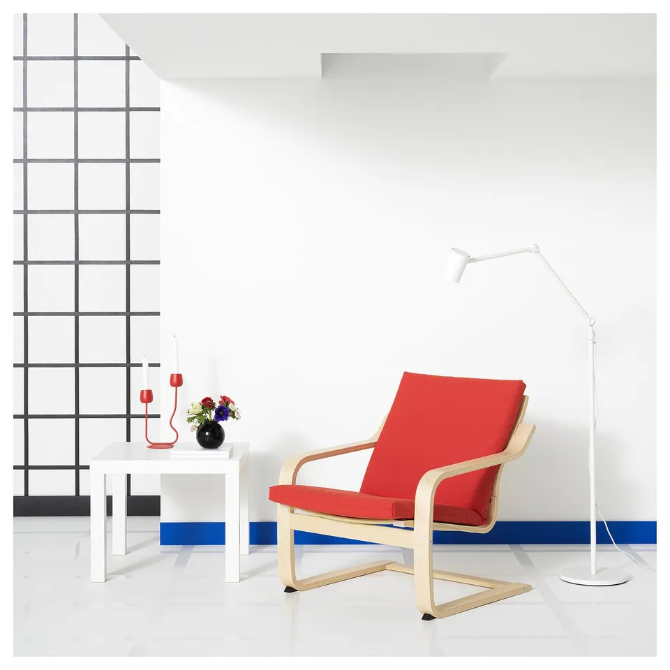 POÄNG in a room