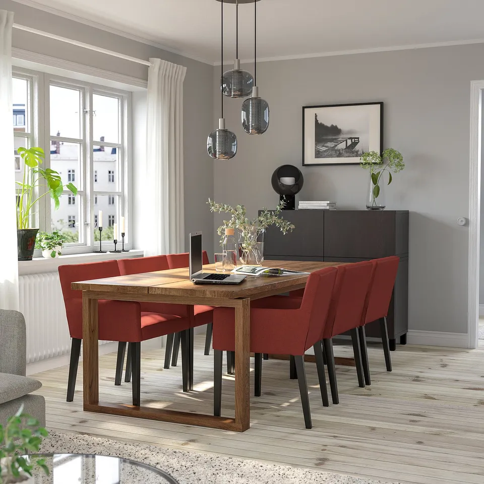 MÖRBYLÅNGA / MÅRENÄS in a room