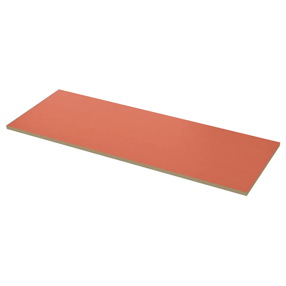 An EKBACKEN rectangular worktop in red. Made of laminate and particleboard, it has a smooth surface with bevelled edges, ideal for kitchen use.